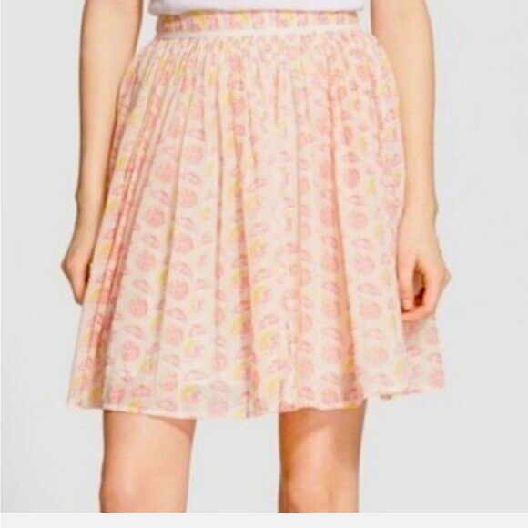Joie Dresses & Skirts - Joie knee length grapefruit skirt size M